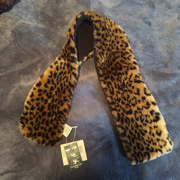 Faux fur scarves: set of three - Picture 5 of 5